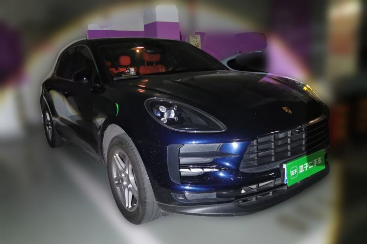 Used Porsche Macan 2021 Macan 2.0T Front Right 45 Deg