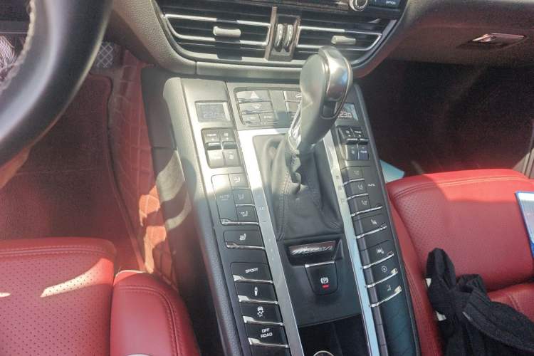 Used Porsche Macan 2021 Macan 2.0T Gear Lever