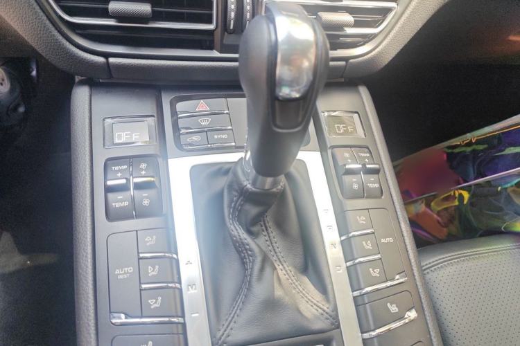 Used Porsche Macan 2021 Macan 2.0T Gear Lever