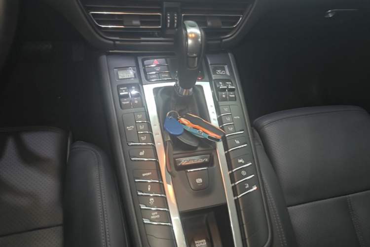 Used Porsche Macan 2021 Macan 2.0T Gear Lever