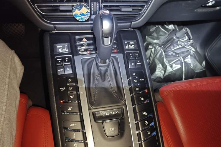 Used Porsche Macan 2021 Macan 2.0T Gear Lever