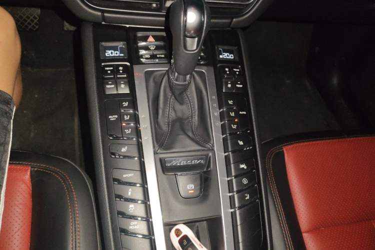 Used Porsche Macan 2021 Macan 2.0T Gear Lever