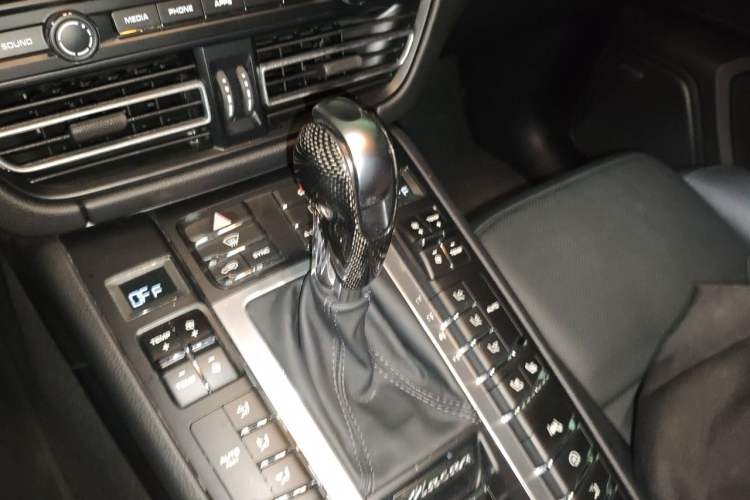 Used Porsche Macan 2021 Macan 2.0T Gear Lever