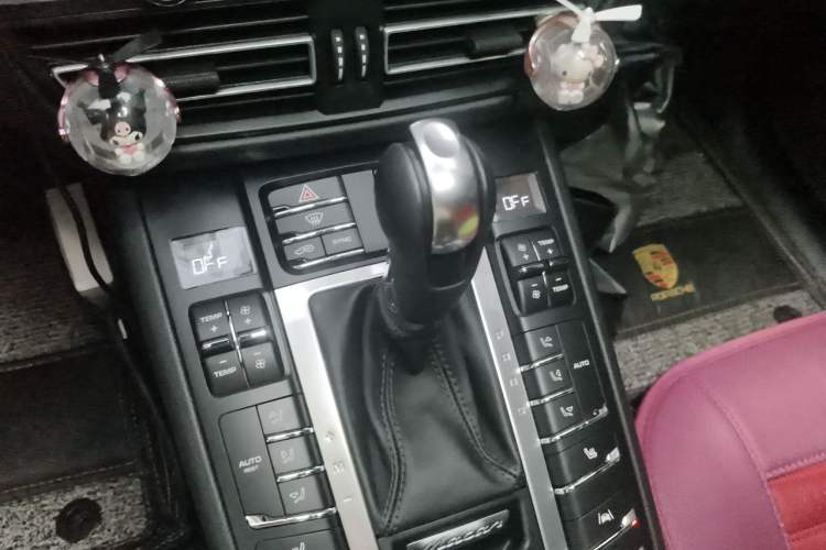 Used Porsche Macan 2021 Macan 2.0T Gear Lever