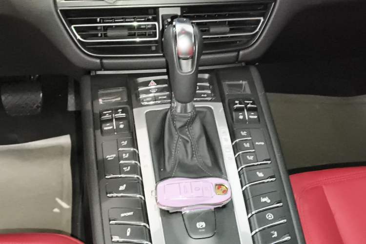 Used Porsche Macan 2021 Macan 2.0T Gear Lever
