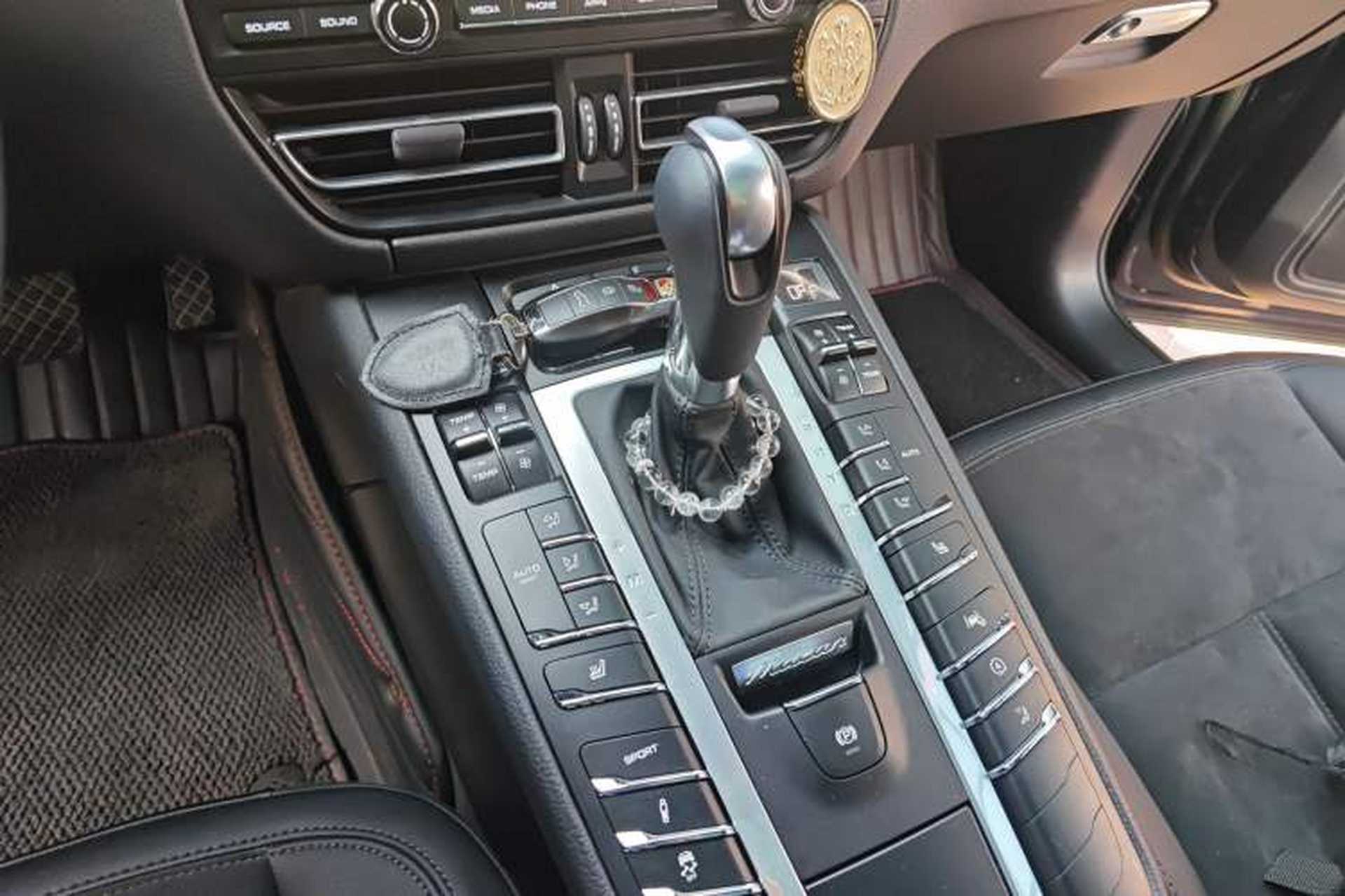 Used Porsche Macan 2021 Macan 2.0T Gear Lever