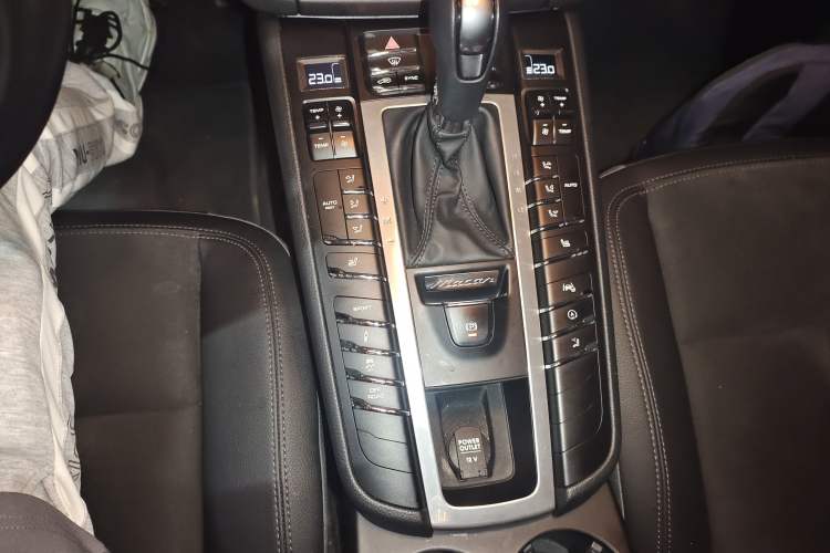 Used Porsche Macan 2021 Macan 2.0T Gear Lever