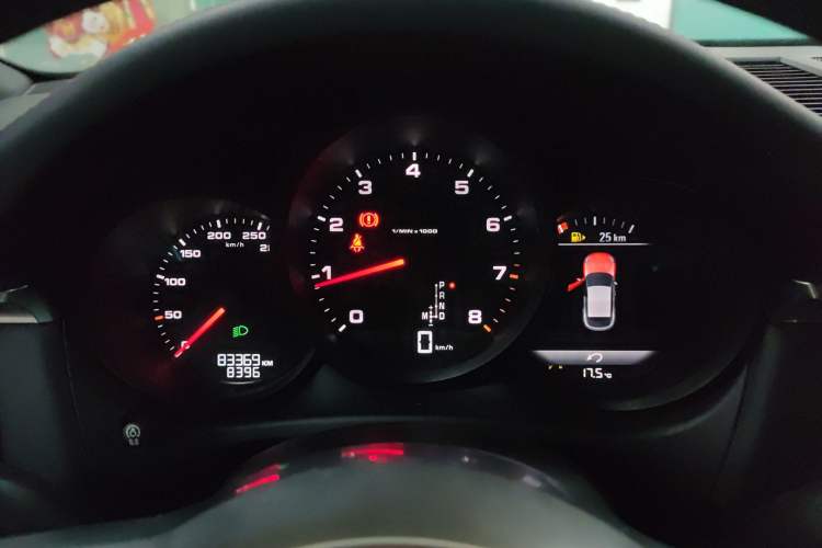 Used Porsche Macan 2021 Macan 2.0T Instrument Cluster