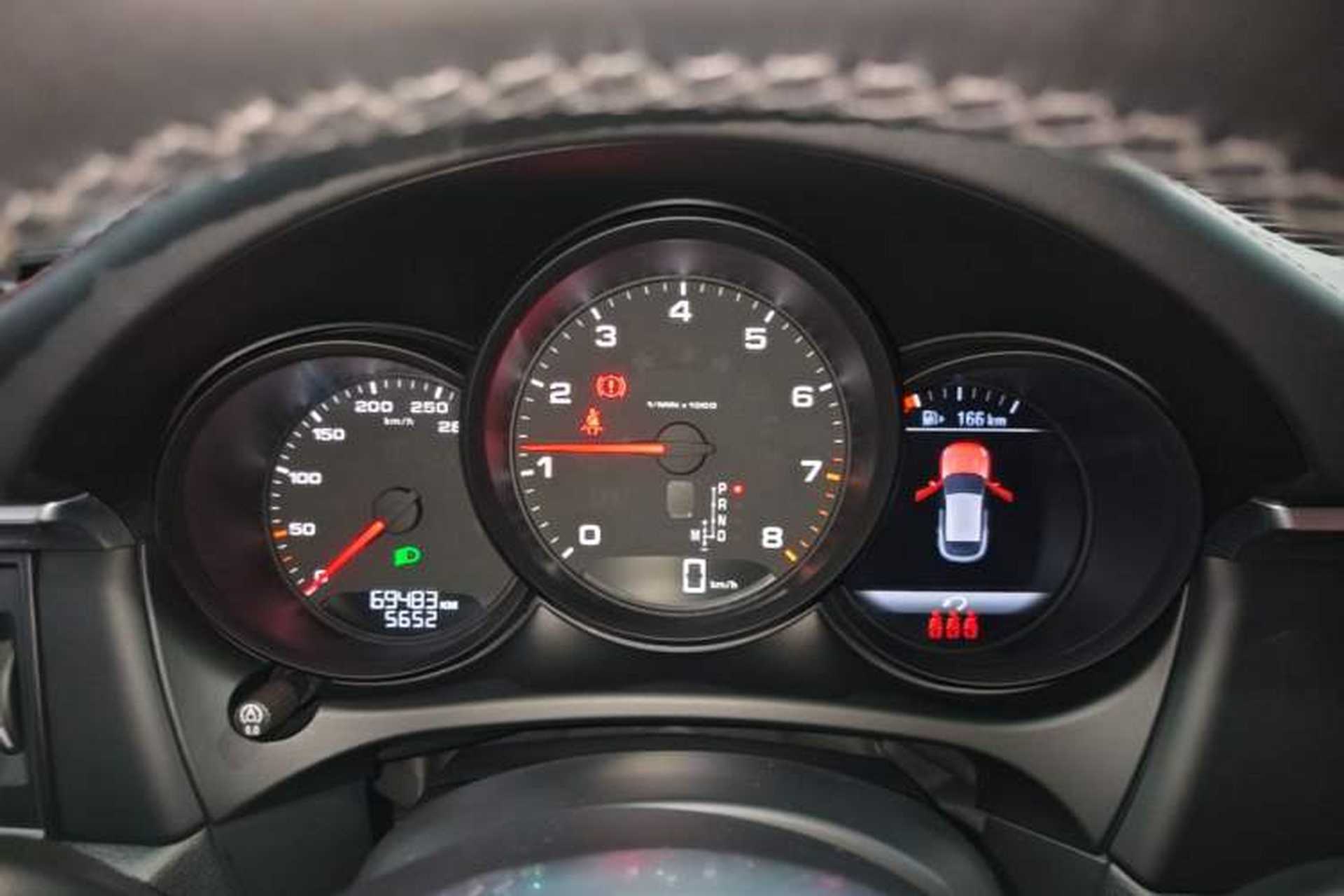 Used Porsche Macan 2021 Macan 2.0T Instrument Cluster