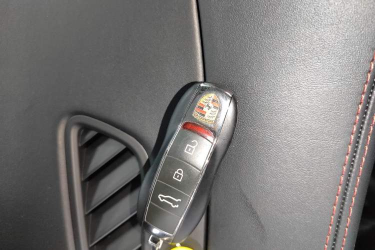 Used Porsche Macan 2021 Macan 2.0T Interior 1