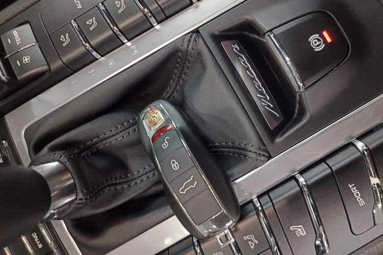 Used Porsche Macan 2021 Macan S 3.0T Interior 1
