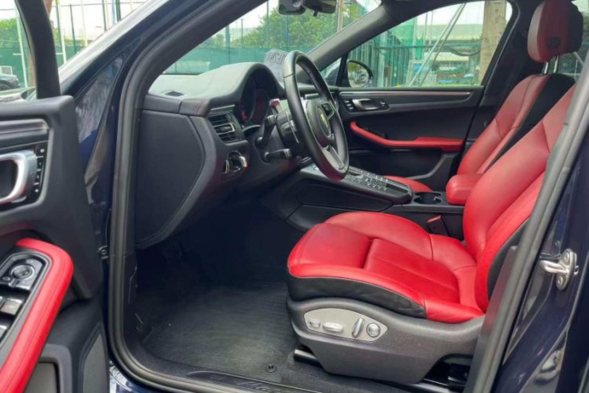Used Porsche Macan 2021 Macan 2.0T Interior 2