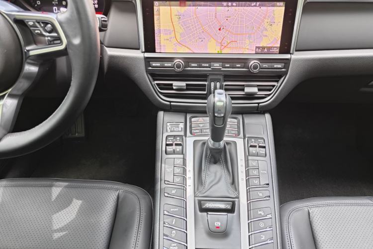 Used Porsche Macan 2021 Macan 2.0T Interior 3