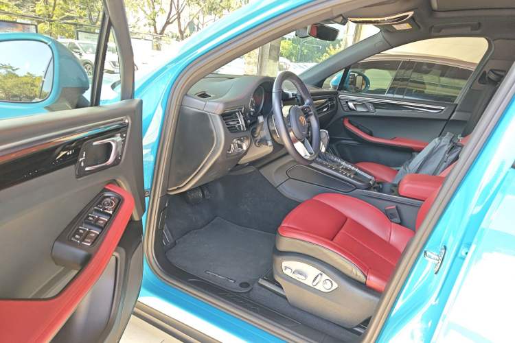 Used Porsche Macan 2021 Macan 2.0T Interior 3