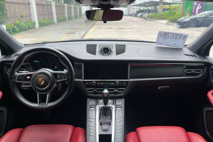 Used Porsche Macan 2021 Macan 2.0T Interior 3