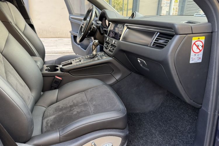 Used Porsche Macan 2021 Macan 2.0T Interior 5