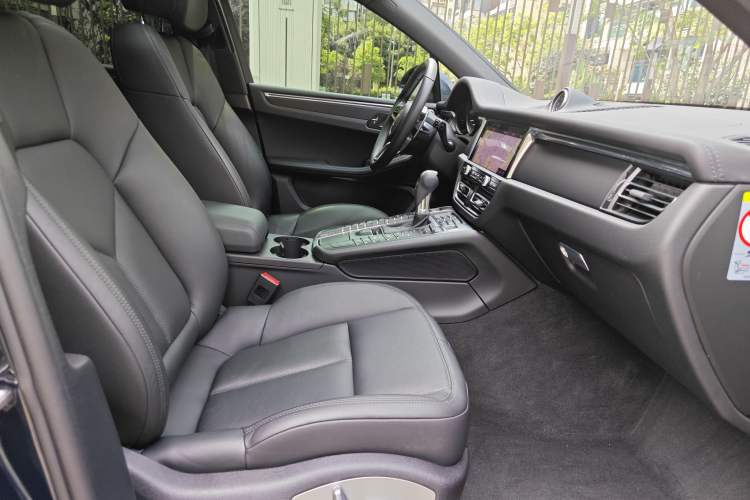 Used Porsche Macan 2021 Macan 2.0T Interior 5