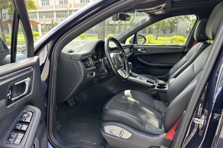 Used Porsche Macan 2021 Macan 2.0T Interior 5