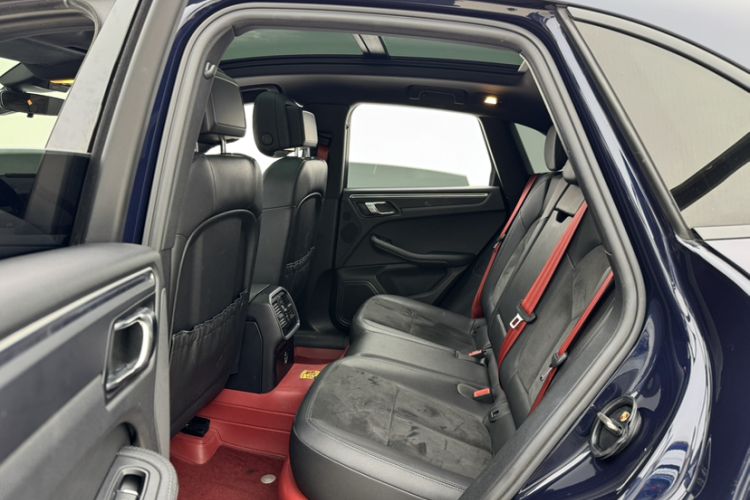 Used Porsche Macan 2021 Macan 2.0T Interior 6