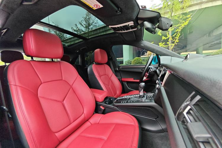 Used Porsche Macan 2021 Macan 2.0T Interior 8