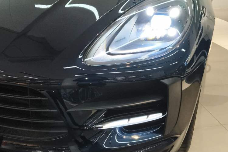 Used Porsche Macan 2021 Macan 2.0T Left Front Headlight