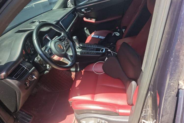 Used Porsche Macan 2021 Macan 2.0T Left Front Seat