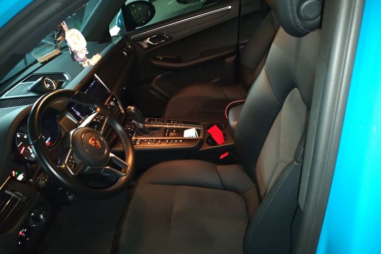 Used Porsche Macan 2021 Macan 2.0T Left Front Seat