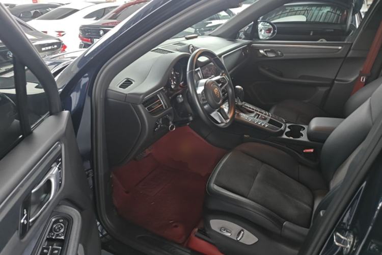 Used Porsche Macan 2021 Macan 2.0T Left Front Seat