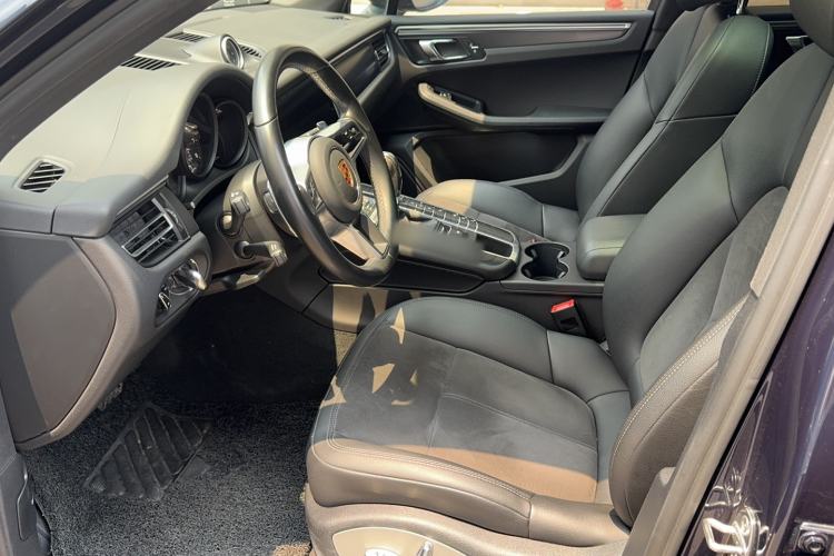Used Porsche Macan 2021 Macan 2.0T Left Front Seat