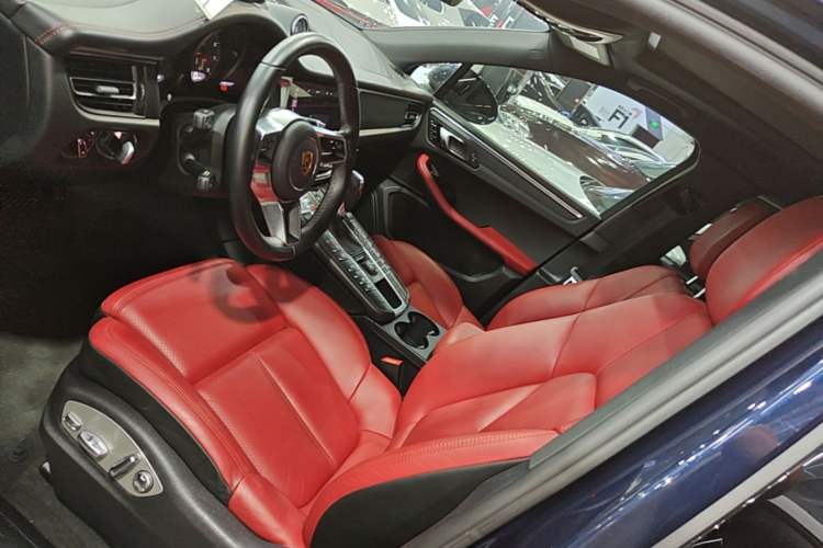 Used Porsche Macan 2021 Macan 2.0T Left Front Seat