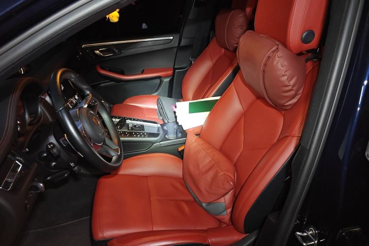 Used Porsche Macan 2021 Macan 2.0T Left Front Seat