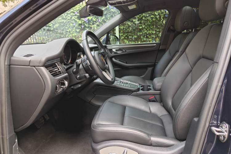 Used Porsche Macan 2021 Macan 2.0T Left Front Seat