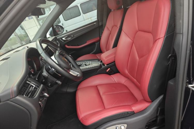 Used Porsche Macan 2021 Macan 2.0T Left Front Seat