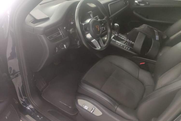 Used Porsche Macan 2021 Macan 2.0T Left Front Seat