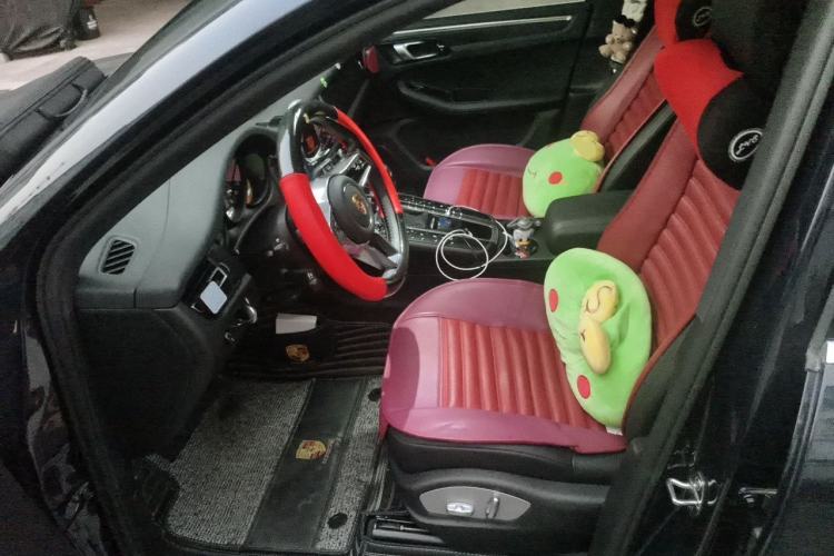Used Porsche Macan 2021 Macan 2.0T Left Front Seat