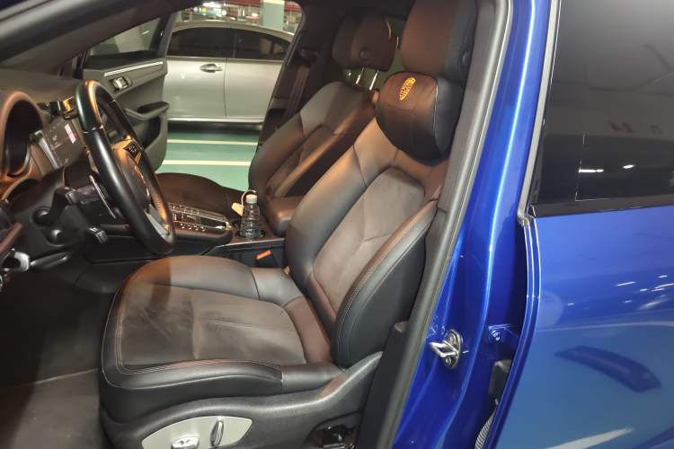 Used Porsche Macan 2021 Macan 2.0T Left Front Seat