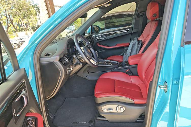 Used Porsche Macan 2021 Macan 2.0T Left Front Seat
