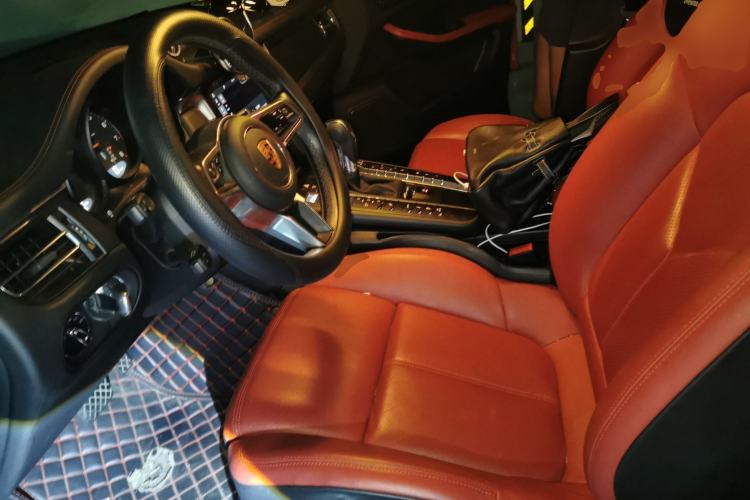 Used Porsche Macan 2021 Macan 2.0T Left Front Seat
