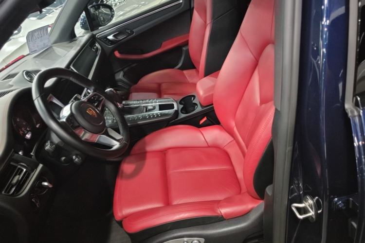 Used Porsche Macan 2021 Macan 2.0T Left Front Seat