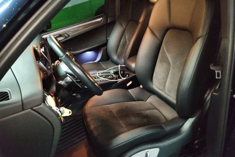 Used Porsche Macan 2021 Macan 2.0T Left Front Seat