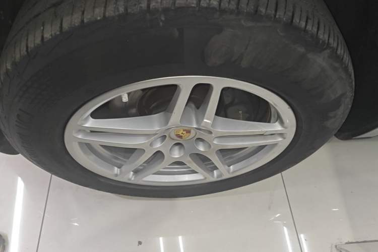 Used Porsche Macan 2021 Macan 2.0T Left Front Wheel Hub