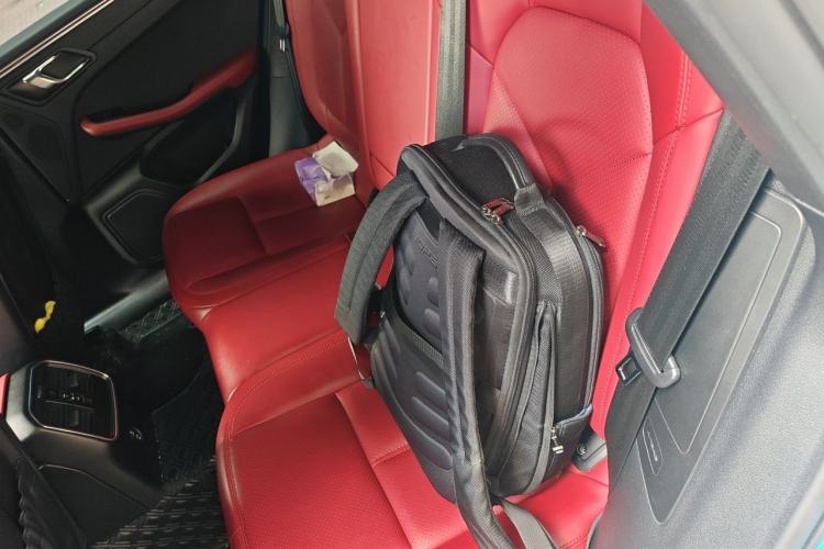 Used Porsche Macan 2021 Macan 2.0T Left Rear Seat
