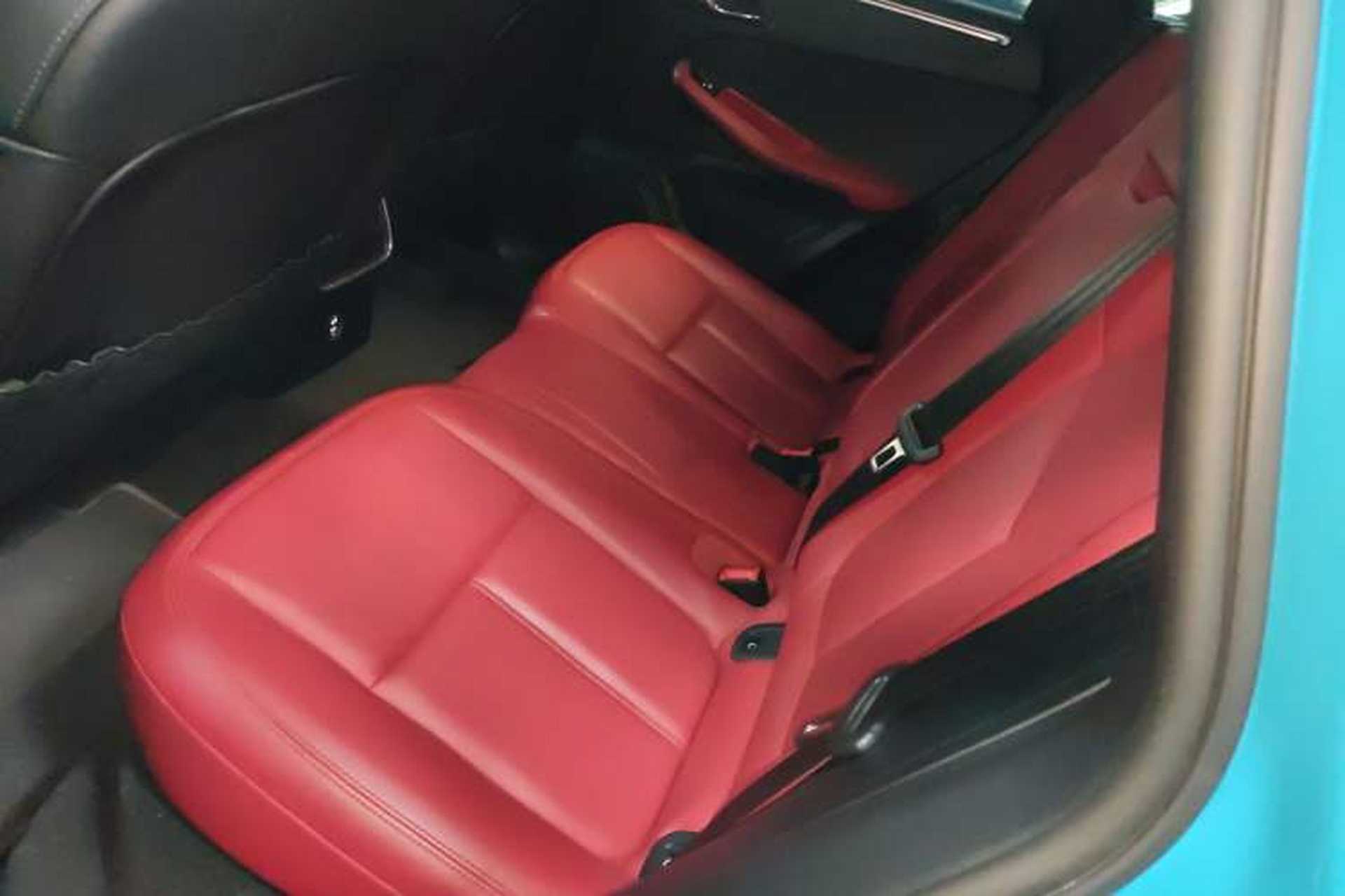 Used Porsche Macan 2021 Macan 2.0T Left Rear Seat