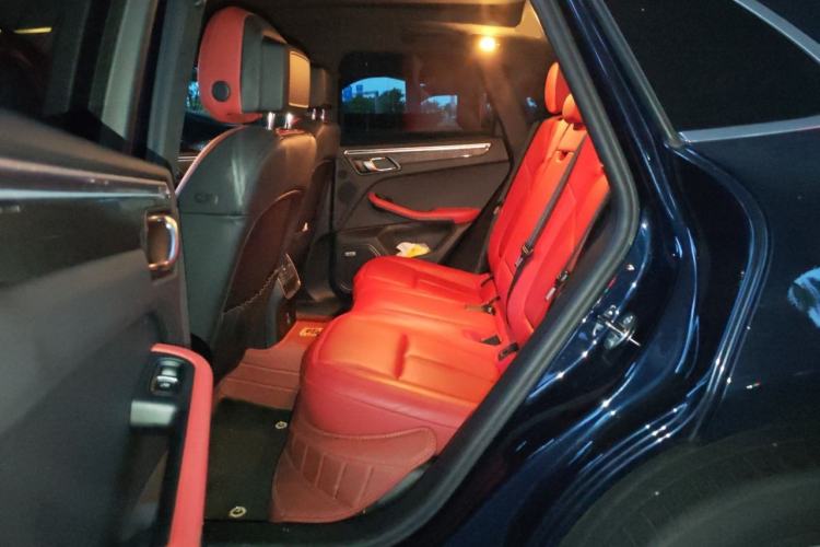 Used Porsche Macan 2021 Macan 2.0T Left Rear Seat