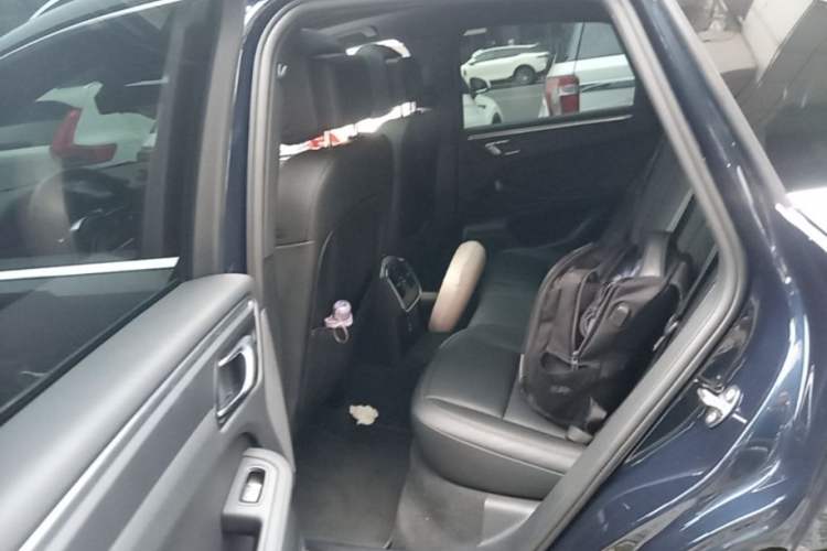 Used Porsche Macan 2021 Macan 2.0T Left Rear Seat
