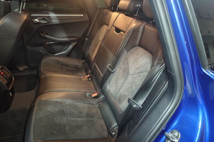 Used Porsche Macan 2021 Macan 2.0T Left Rear Seat