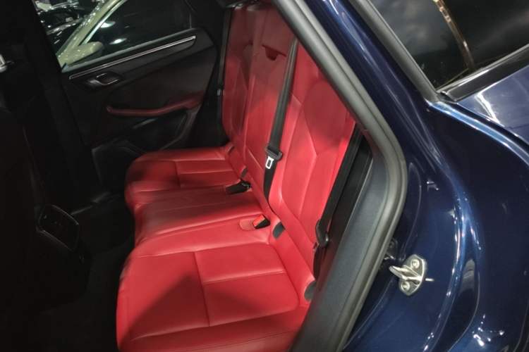 Used Porsche Macan 2021 Macan 2.0T Left Rear Seat