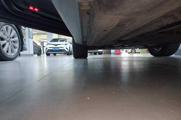 Used Porsche Macan 2021 Macan S 3.0T Left Side Sill