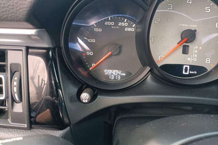 Used Porsche Macan 2021 Macan S 3.0T Odometer Close Up
