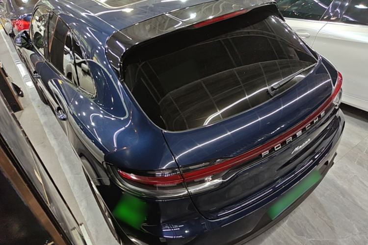 Used Porsche Macan 2021 Macan 2.0T Rear Left 45 Deg